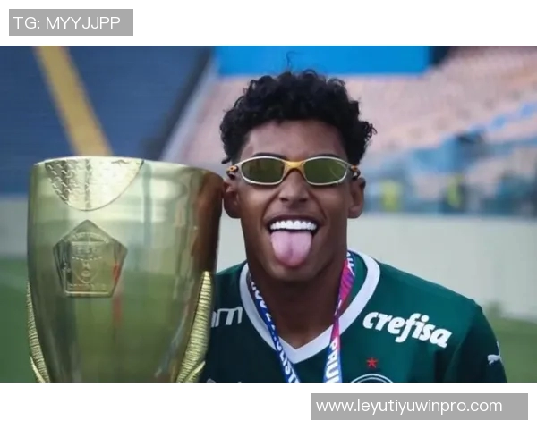 帕尔梅拉斯主帅赞罗克与恩德里克埃斯特旺同样出色的年轻球员